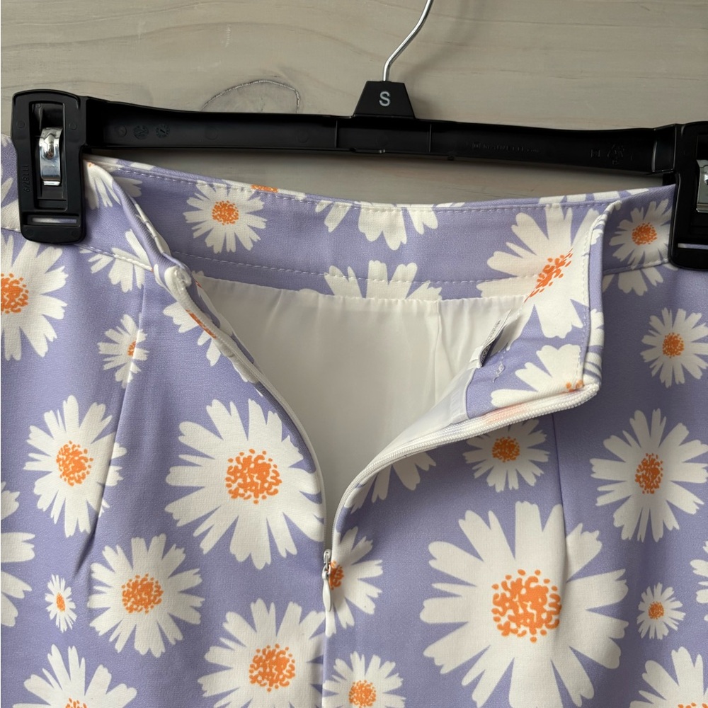 Lilac Daisy Print Mini Skirt - Picture 4 of 7